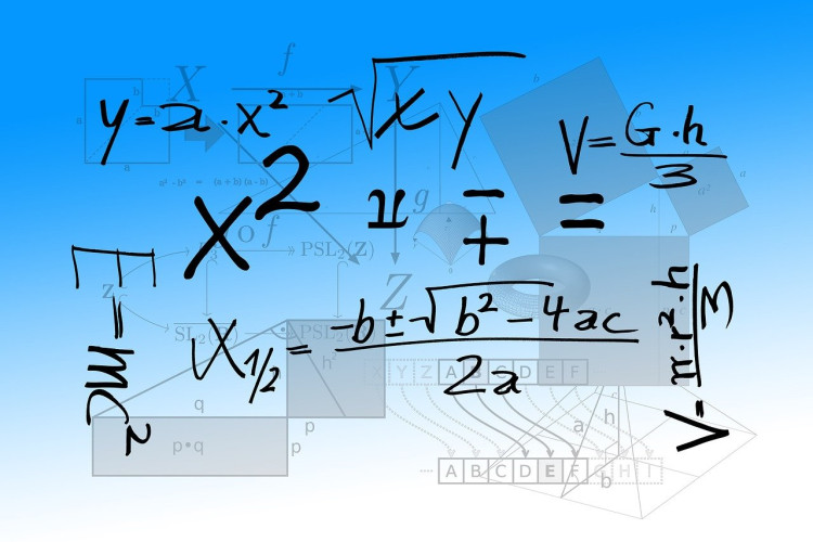 Cómo calcular el área de un triángulo isósceles